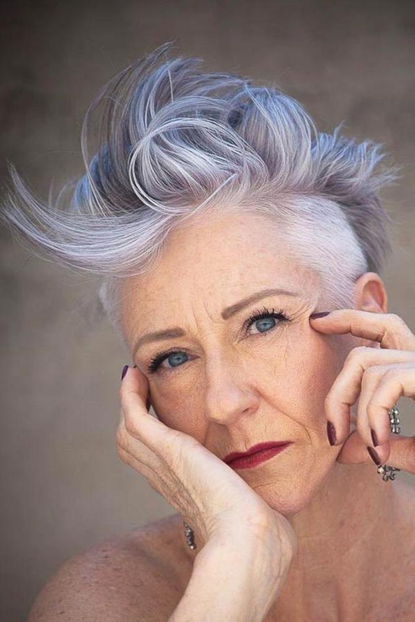 Pixie Hairstyles for Older Women-12