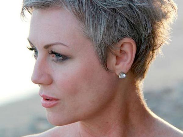 20 Pixie Haircuts for Over 50 Women to Look Young and Stylish